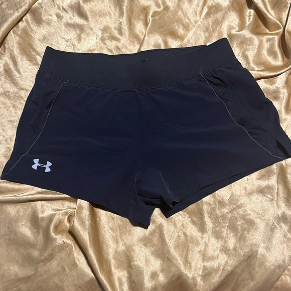 — Under Armour — Women’s UA Run Stamina Shorts - Fitted M - - Picture 3 of 5